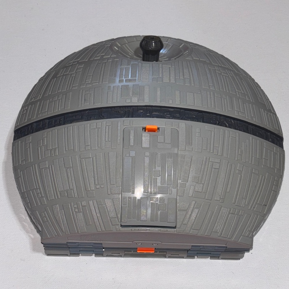 Star Wars Micro Machines Death Star w/Darth Vader Tie Fighter Micromachines